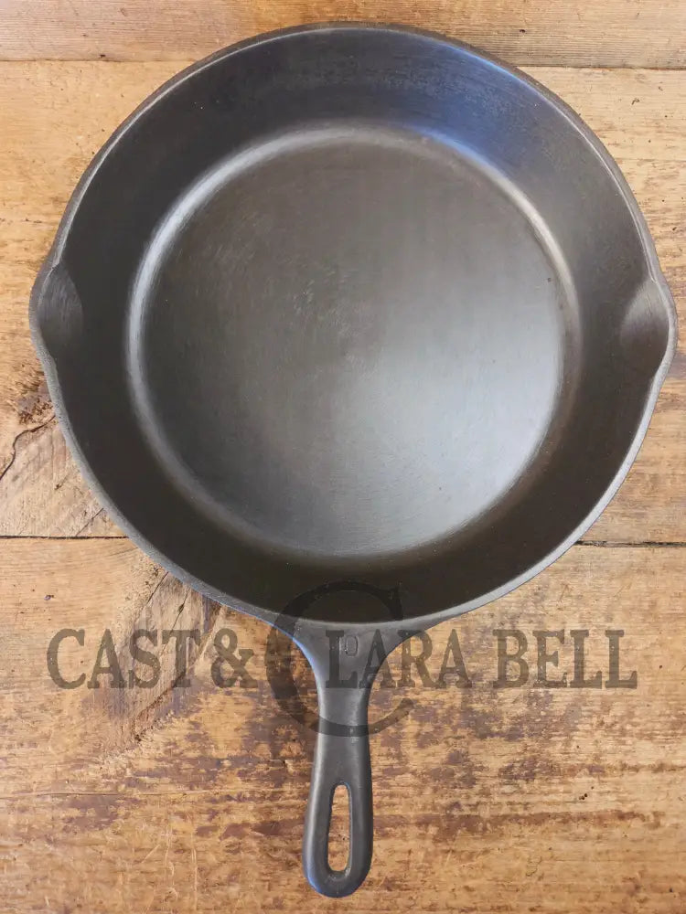 Great all around pan! 1930’s Big Wagner #10 Skillet 11 3/4 inch skillet Made in USA - Skillet