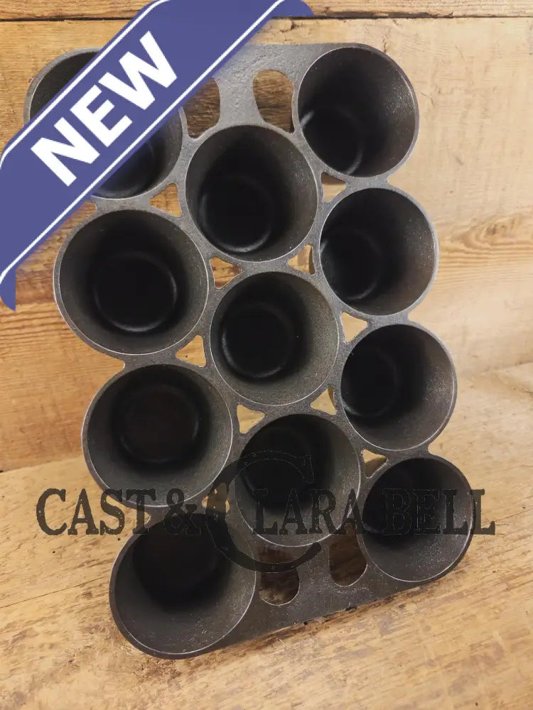 Great collectors piece! Griswold made Sears and Roebuck & Co. ’Best Made’ No. 10 Popover pan. Very cool! Bakeware