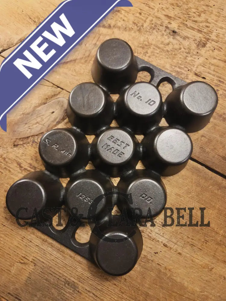 Great collectors piece! Griswold made Sears and Roebuck & Co. ’Best Made’ No. 10 Popover pan. Very cool! Bakeware