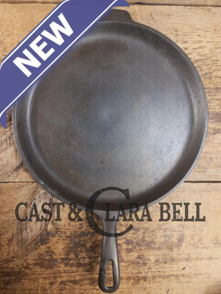 Great daily user! 1950βs Wagner Ware Skillet Griddle. 11 1/4 Inches. Perfect for grilled cheese nachos and more.