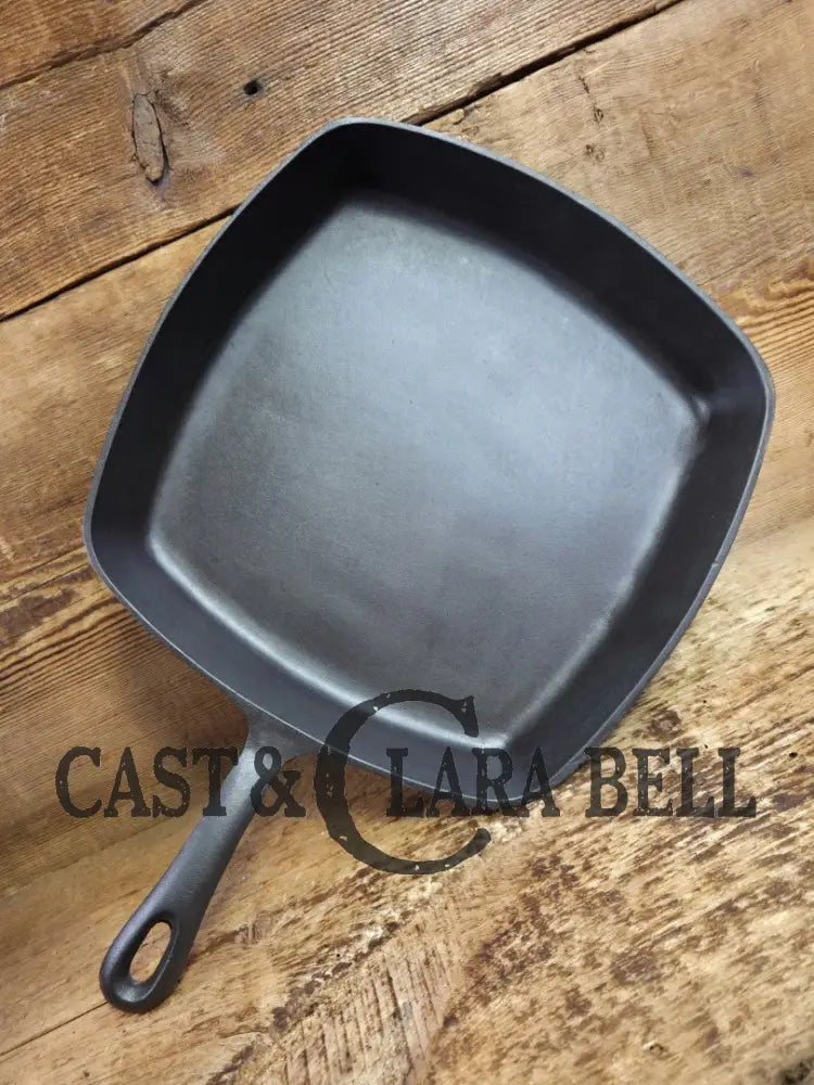 Great daily workhorse! 1950’s era Birmingham (BSR) Stove & Range cast iron square fryer skillet Skillet