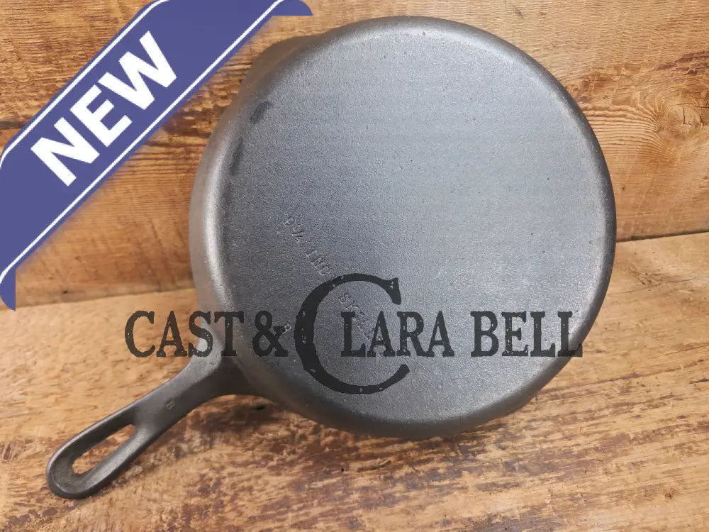 Great every day pan or first skillet. 1940s era Wagner made #7 Skillet with Smooth Bottom 9 3/4 Inches Skillet