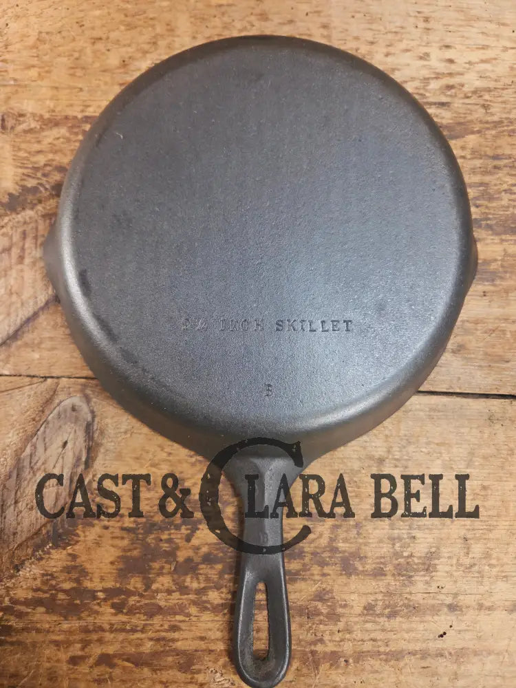 Great every day pan or first skillet. 1940s era Wagner made #7 Skillet with Smooth Bottom 9 3/4 Inches Skillet