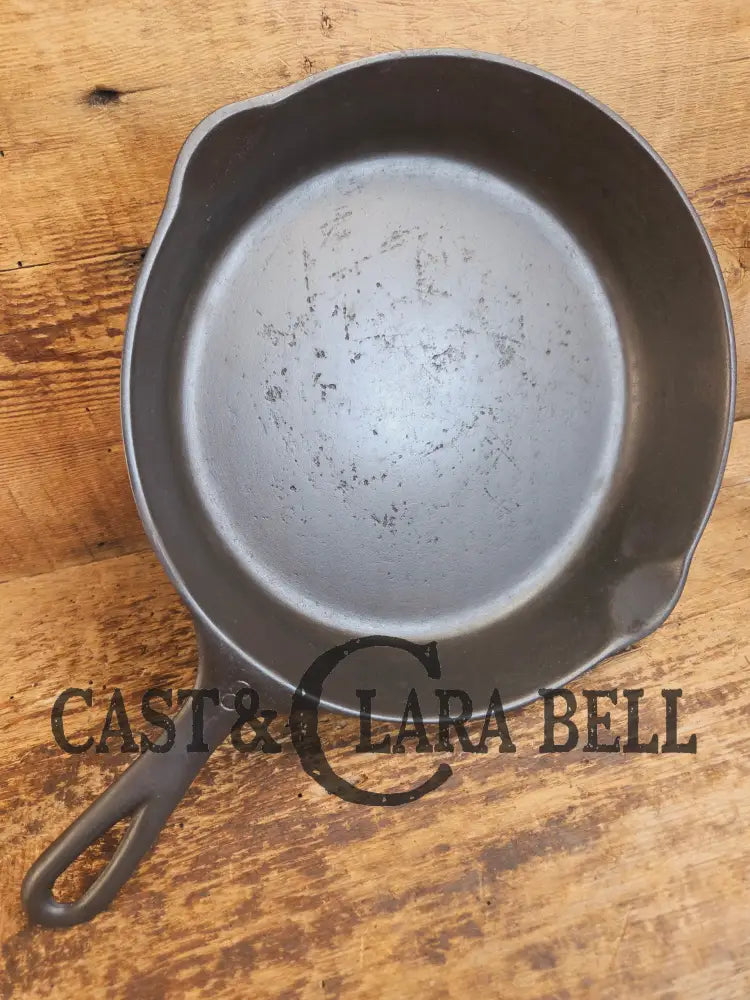 Great every day pan or first skillet. 1940s era Wagner made #8 Skillet with Smooth Bottom - Skillet