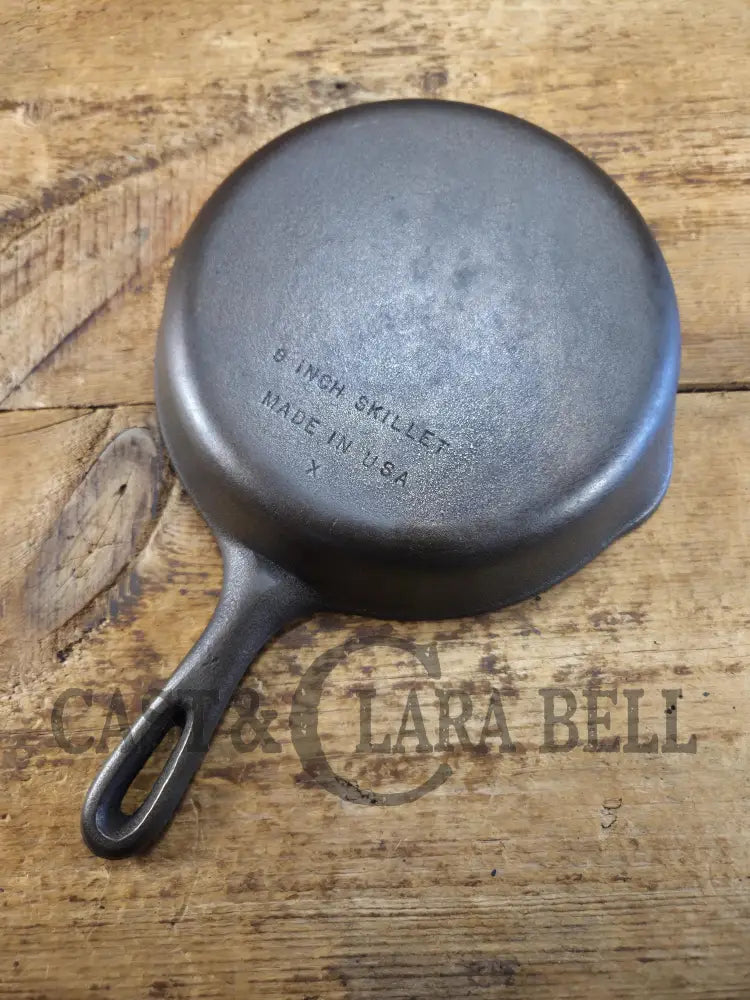 Great every day pan or first skillet. 1940s era Wagner made Griswold #6 Skillet with Smooth Bottom 9 Inches Skillet
