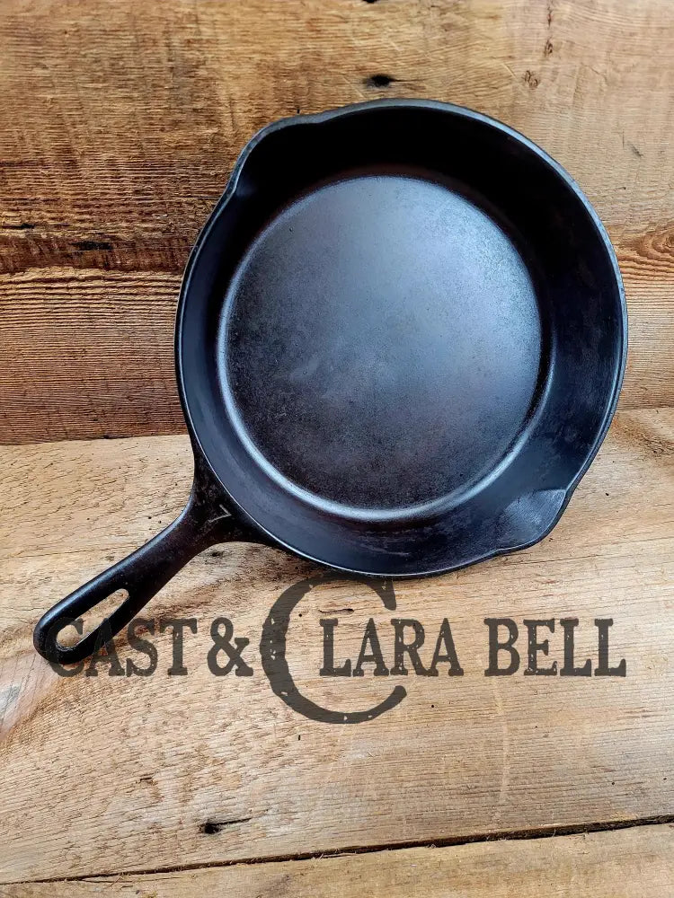 Great Every Day Pan Or First Skillet. 1940S Era Wagner Made Griswold #7 Skillet With Smooth Bottom