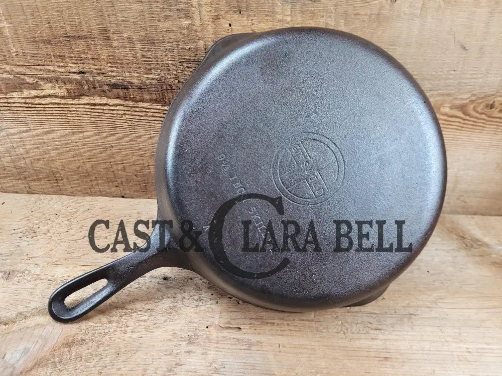 Great Every Day Pan Or First Skillet. 1940S Era Wagner Made Griswold #7 Skillet With Smooth Bottom