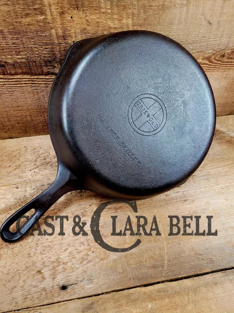 Great Every Day Pan Or First Skillet. 1940S Era Wagner Made Griswold #7 Skillet With Smooth Bottom