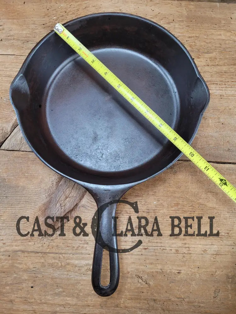 Great Every Day Pan Or First Skillet. 1940S Era Wagner Made Griswold #7 Skillet With Smooth Bottom