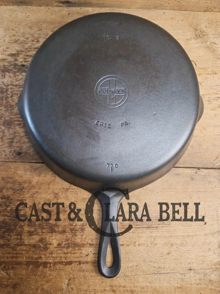 GREAT everyday skillet! Big 1930’s era Griswold #9 Cast Iron Skillet with Small Block Logo 710 Skillet
