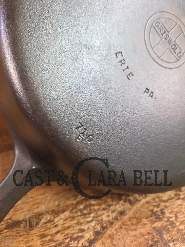 GREAT everyday skillet! Big 1930’s era Griswold #9 Cast Iron Skillet with Small Block Logo 710 Skillet