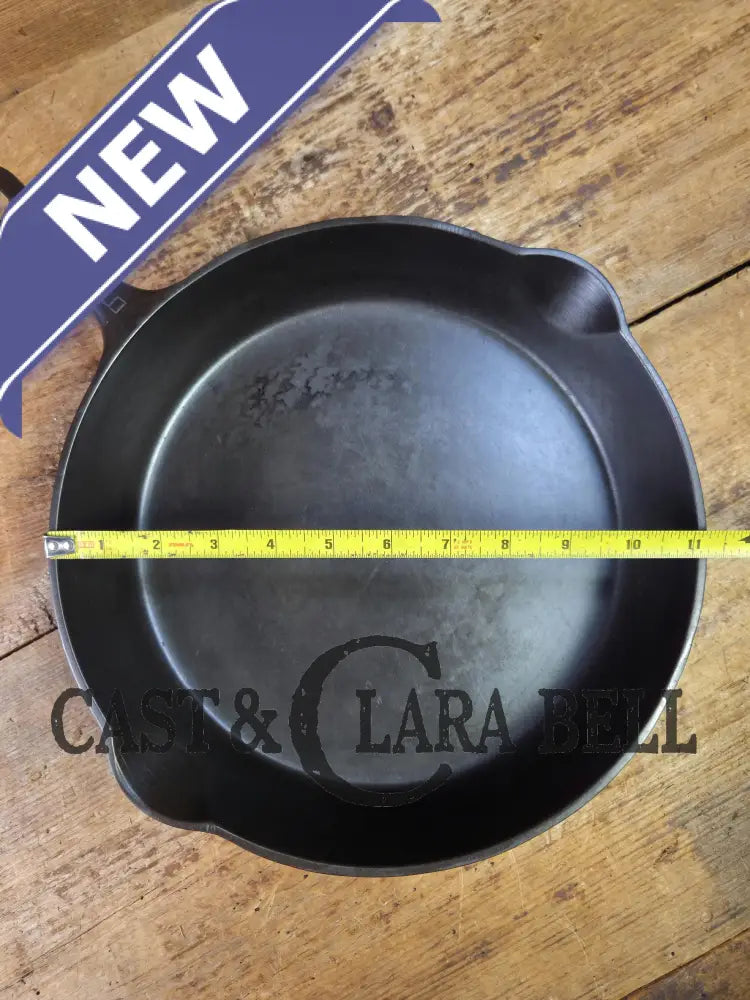 GREAT everyday skillet! Big 1930’s era Griswold #9 Cast Iron Skillet with Small Block Logo 710 Skillet