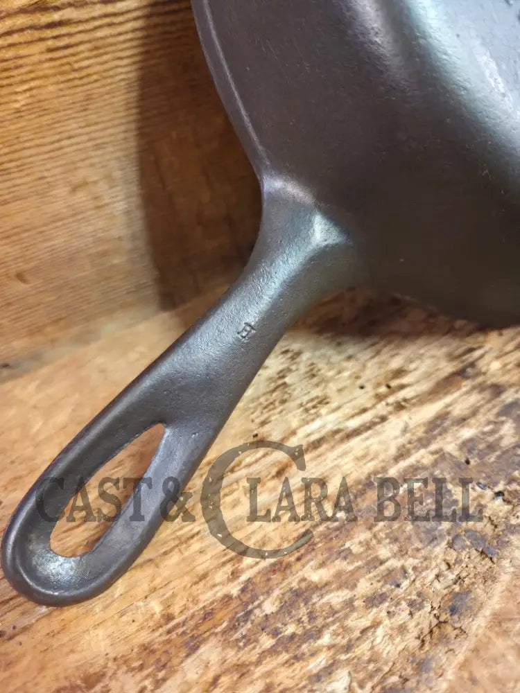 Great first pan! 1930’s Wagner #5 Skillet with Stylized Logo 1055 H Skillet