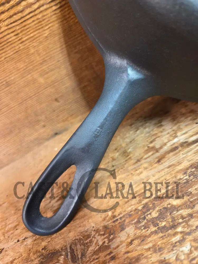 Great first pan! 1930’s Wagner #5 Skillet with Stylized Logo 1055 H - Skillet