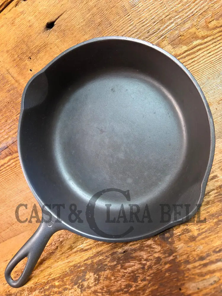 Great first pan! 1930’s Wagner #5 Skillet with Stylized Logo 1055 H - Skillet