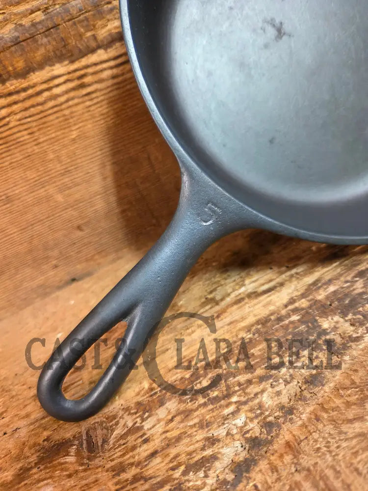 Great first pan! 1930’s Wagner #5 Skillet with Stylized Logo 1055 H - Skillet
