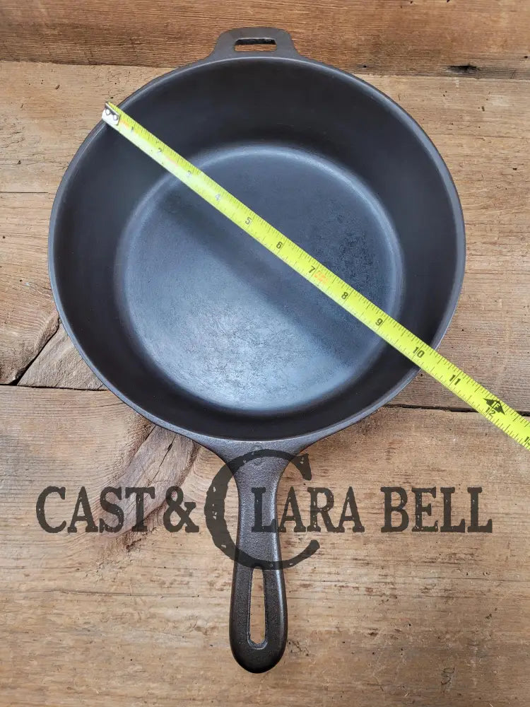Great First Pan! 1940βS Wagner #8 Cast Iron Deep Skillet 10 1/2 Inch Skillet. Chicken Fryer Sc24