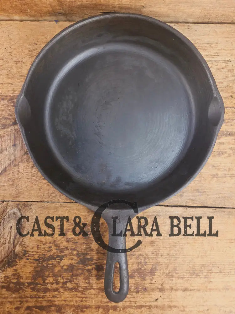 Great first pan! 1940βs Wagner #8 Cast Iron Skillet 10 1/2 inch Skillet Skillet