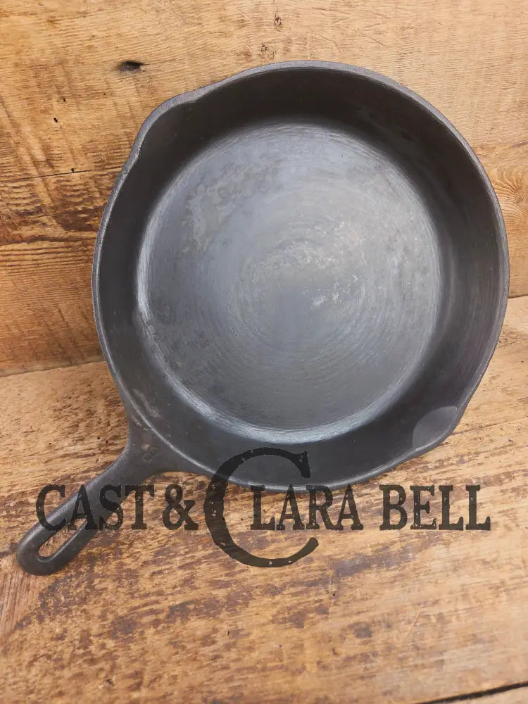 Great first pan! 1940βs Wagner #8 Cast Iron Skillet 10 1/2 inch Skillet Skillet