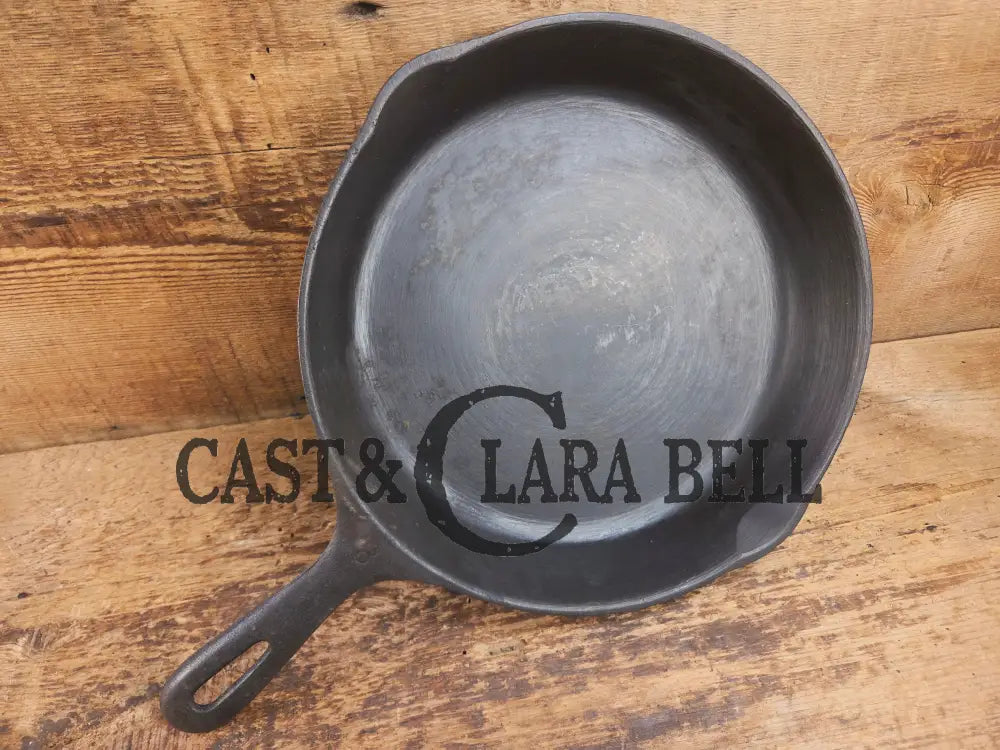 Great first pan! 1940βs Wagner #8 Cast Iron Skillet 10 1/2 inch Skillet Skillet