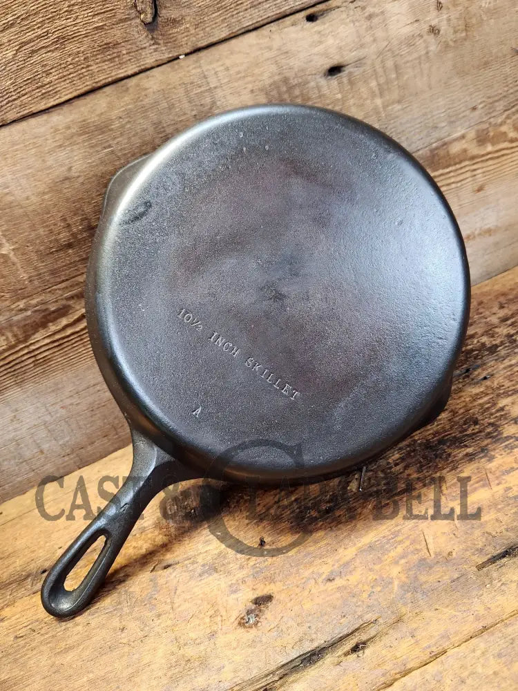 Great First Pan! 1940’S Wagner #8 Cast Iron Skillet 10 1/2 Inch ’A’