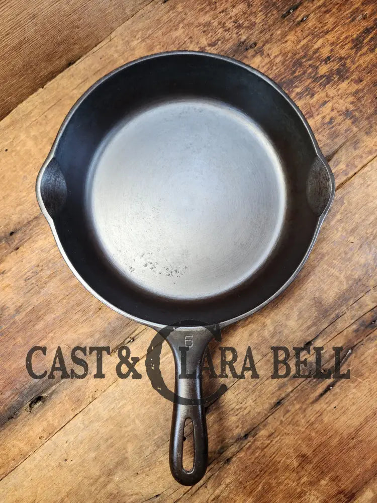 Great Gift! 1930’S Wagner Unmarked #6 Cast Iron Sautee Skillet. Skillet