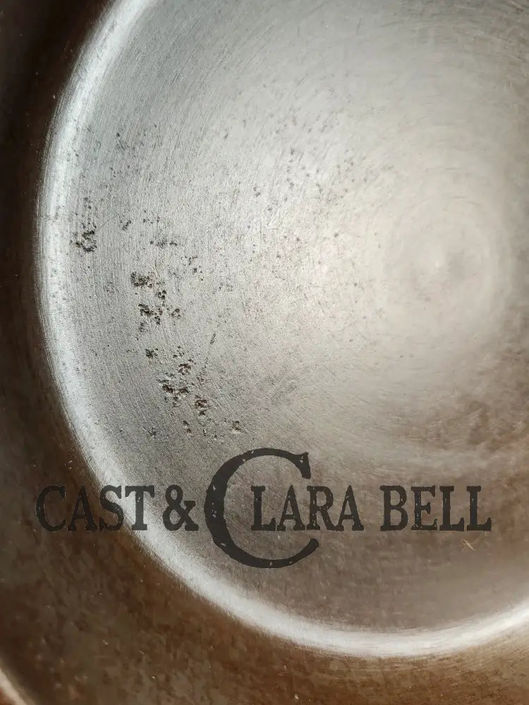 Great Gift! 1930’S Wagner Unmarked #6 Cast Iron Sautee Skillet. Skillet