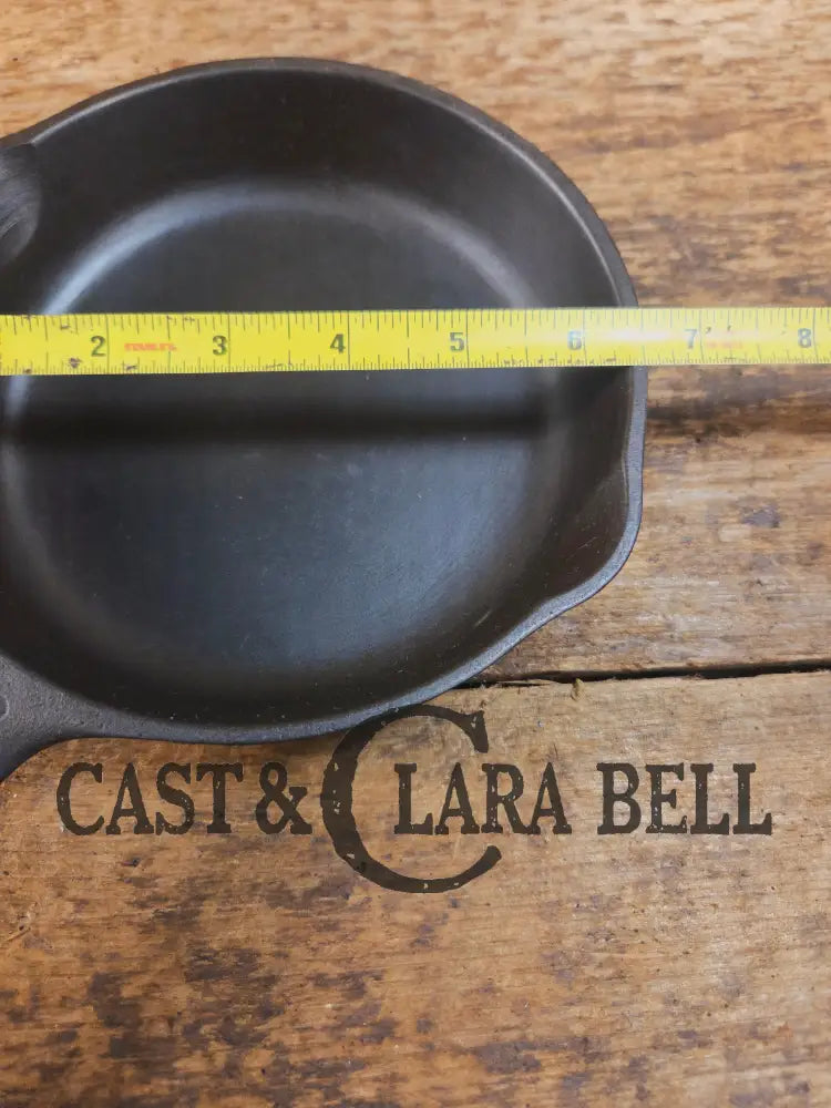 Great Gift! 1930βs Wagner Ware #3 Cast Iron Egg Skillet 1053 Q. Great skillet for kids and for quick small plates