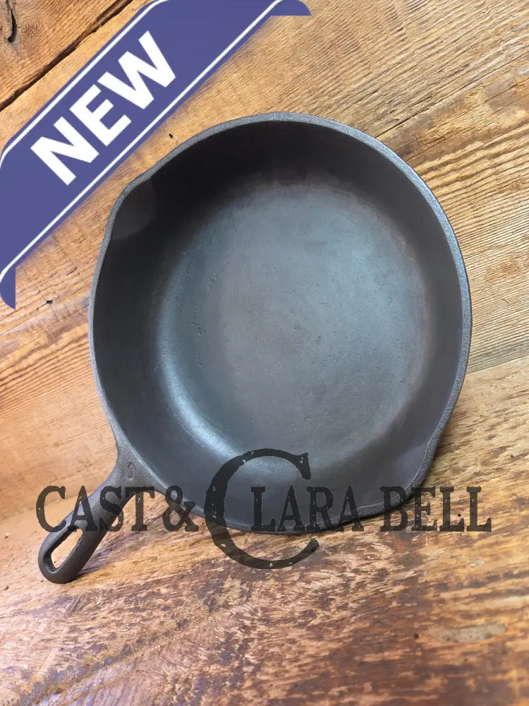 Great gift! 1950’s Era Stylized Wagner #5 Cast Iron Skillet 8 Inches Great Saute pan! - Skillet