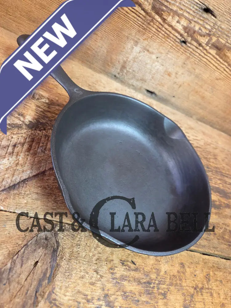 Great gift! 1950’s Era Stylized Wagner #5 Cast Iron Skillet 8 Inches Great Saute pan! - Skillet