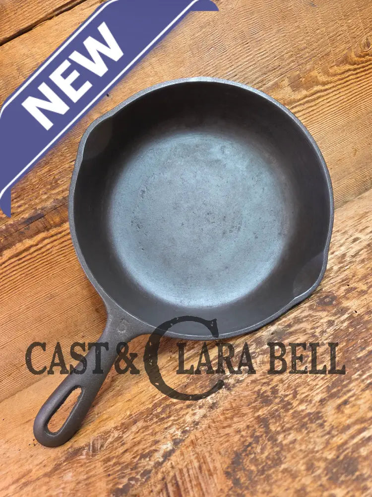 Great gift! 1950’s Era Stylized Wagner #5 Cast Iron Skillet 8 Inches Great Saute pan! - Skillet