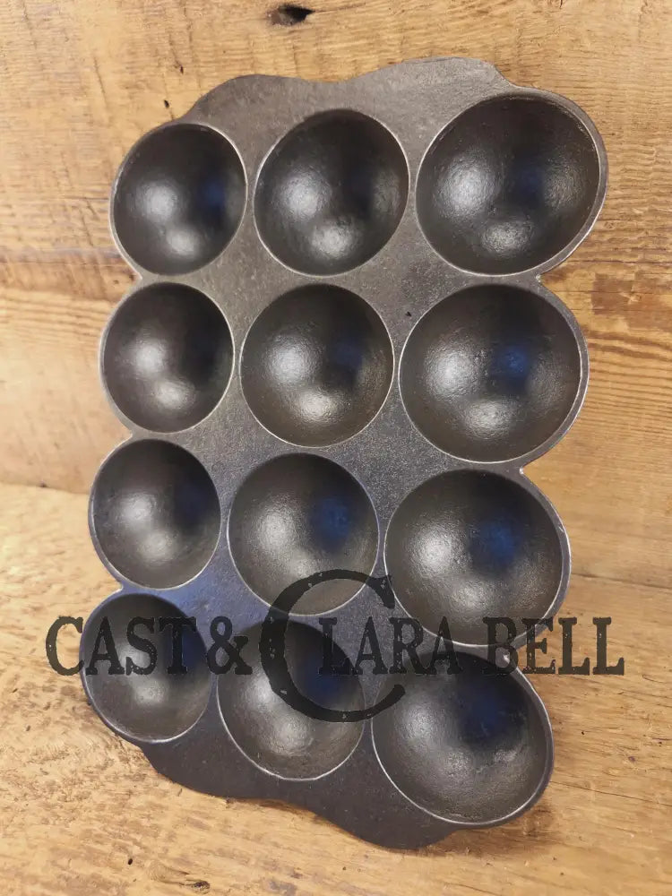 Great gift and tough to find! 1930’s Fully Marked Wagner ’golf ball’ brownie pan. Closed frame ’F’ style gem pan