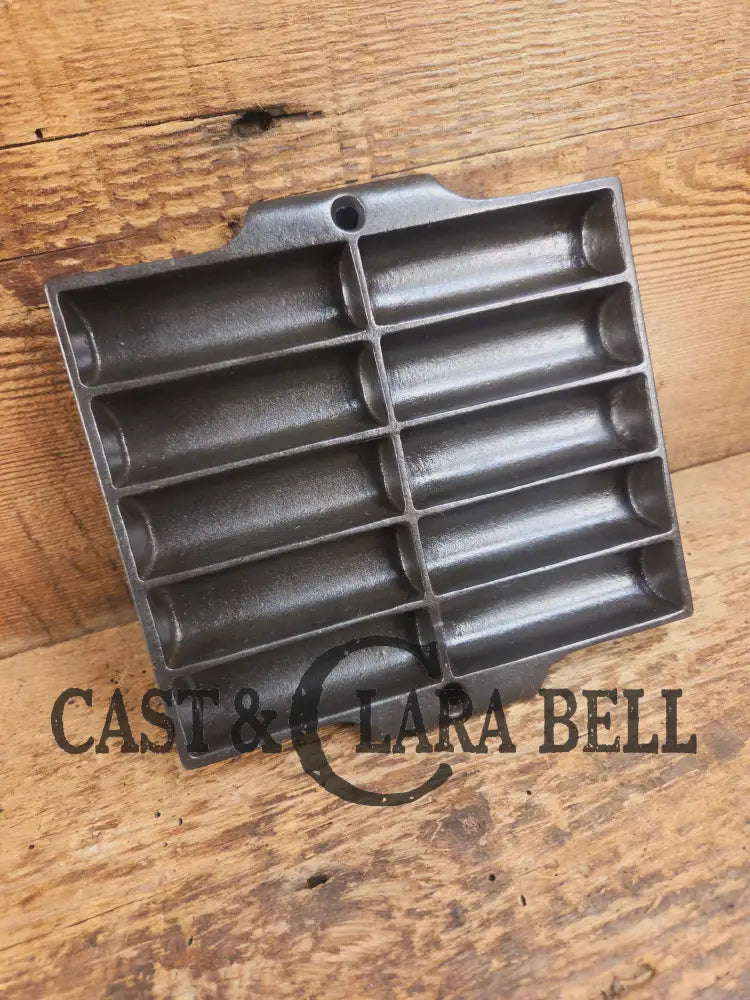 Great gift idea! 1930’s unknown No. 23 ’Tiny Corn Stick’ pan Bakeware