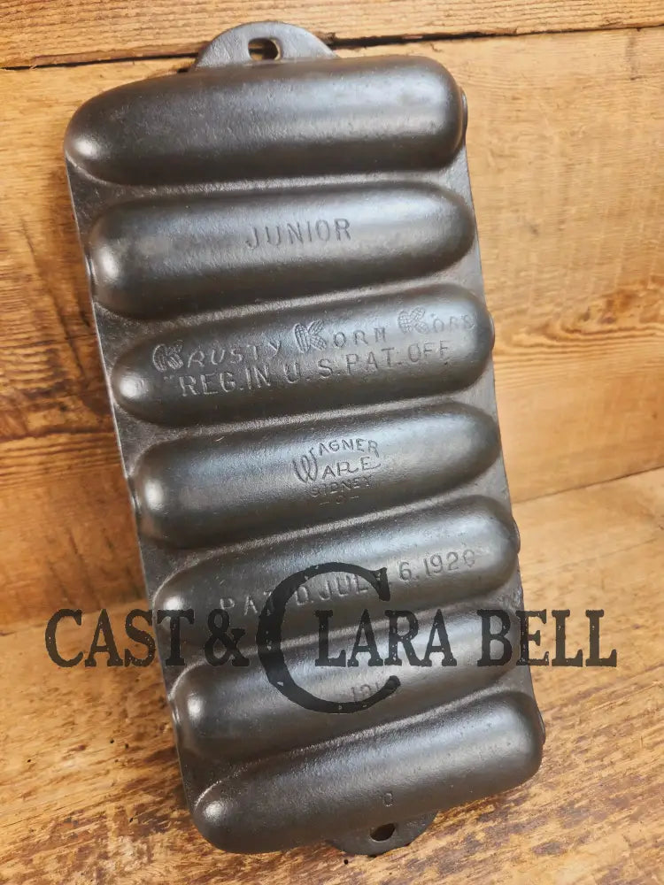 GREAT gift idea! 1930βs Wagner Krusty Korn Kob Junior Stick Pan #1319 C. Makes wonderful bread sticks & cornbread!