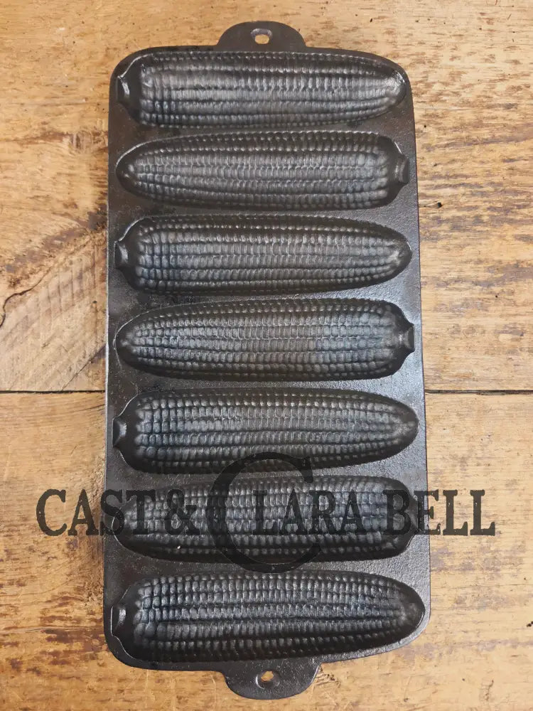 GREAT gift idea! 1930’s Wagner Krusty Korn Kob Junior Stick Pan #1319 w/ Triangle Mark. Makes wonderful bread sticks &