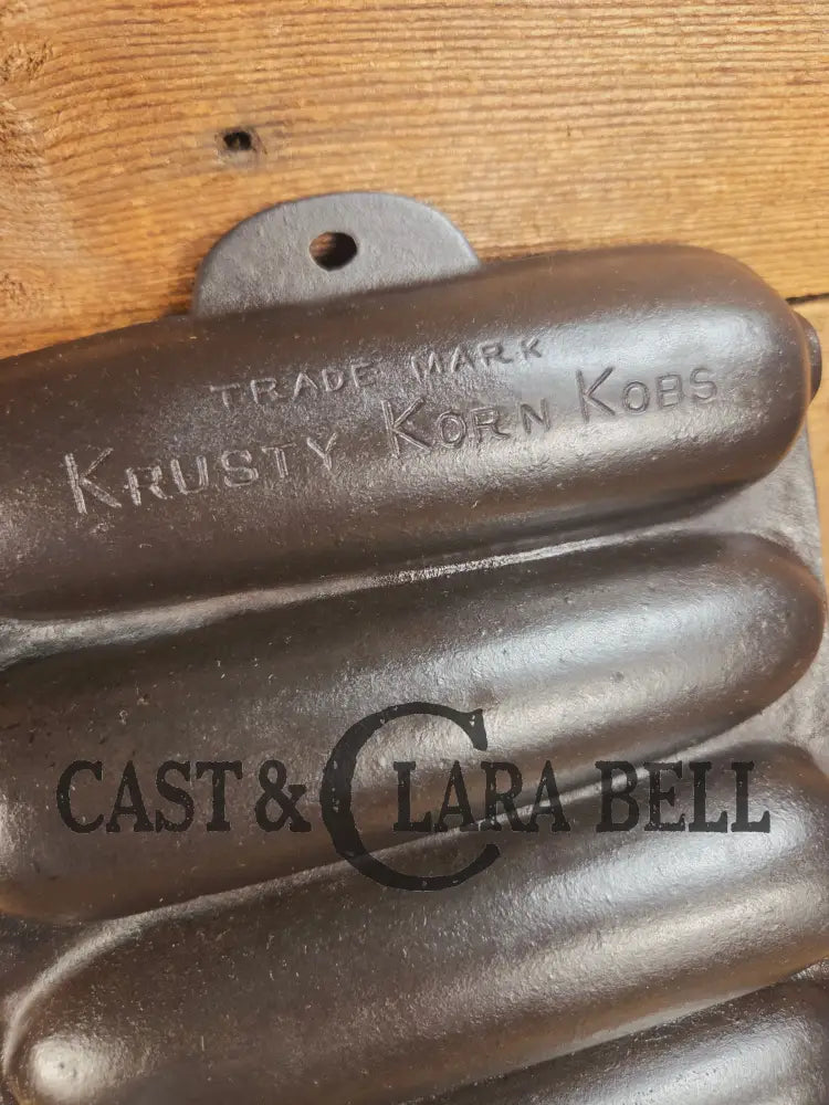 GREAT gift idea! 1930’s Wagner Krusty Korn Kob Junior Stick Pan #1319 w/ Triangle Mark. Makes wonderful bread sticks &