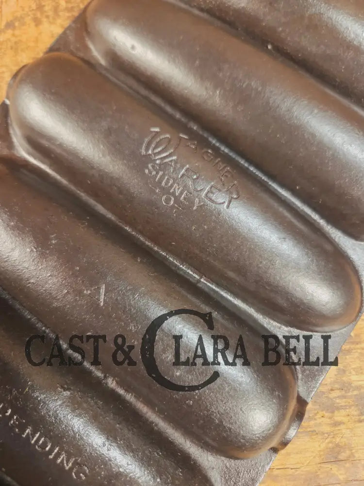 GREAT gift idea! 1930’s Wagner Krusty Korn Kob Junior Stick Pan #1319 w/ Triangle Mark. Makes wonderful bread sticks &