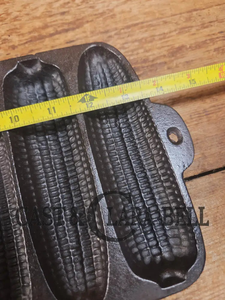 GREAT gift idea! 1930’s Wagner Krusty Korn Kob Junior Stick Pan #1319 w/ Triangle Mark. Makes wonderful bread sticks &