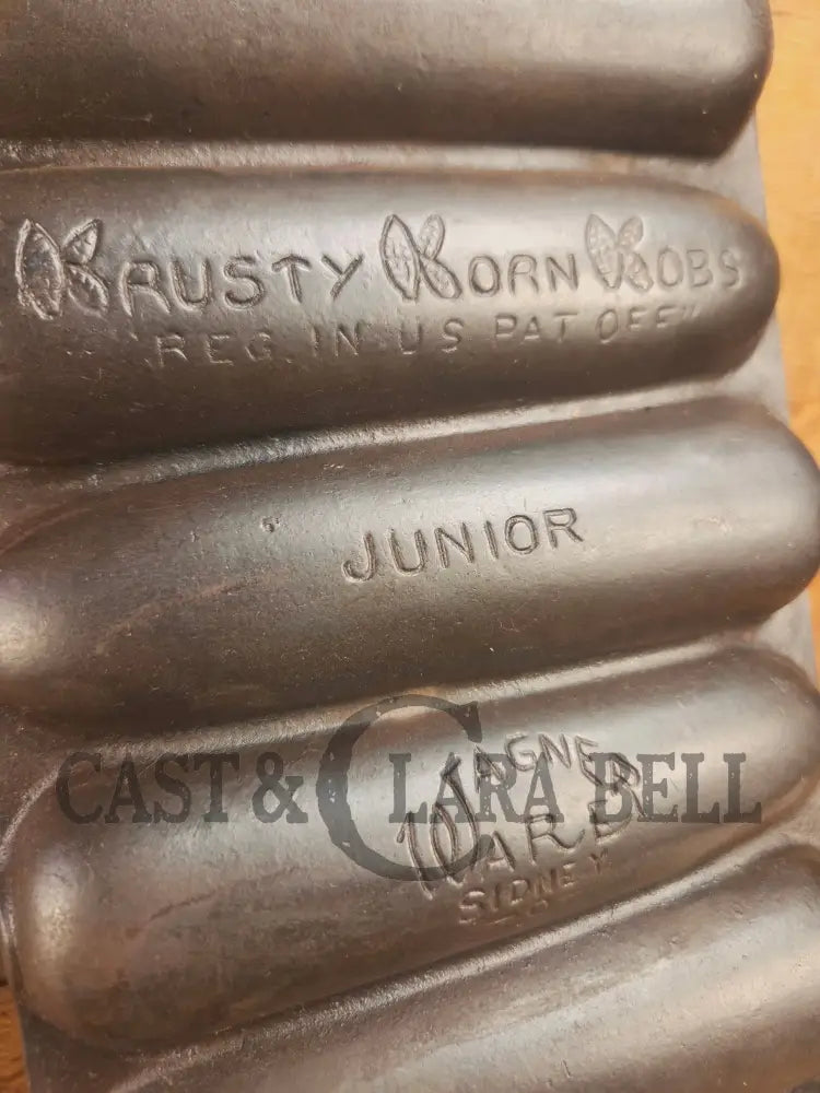 GREAT gift idea! 1930’s Wagner Krusty Korn Kob Junior Stick Pan. Makes wonderful bread sticks & cornbread - Bakeware