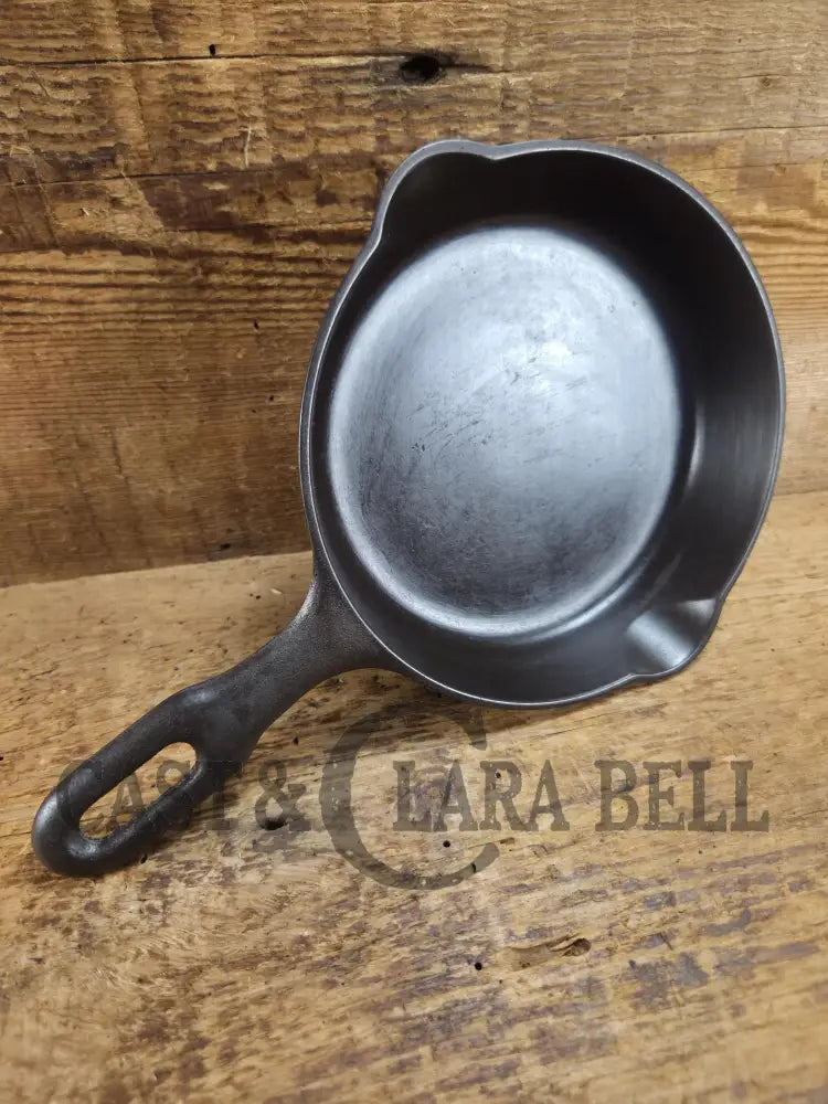 Great gift idea! 1940βs Griswold Iron Mountain #3 Cast Iron Egg Skillet with Heat Ring 1031 Skillet