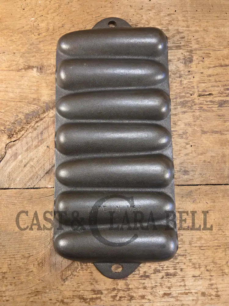 GREAT gift idea! 1950βs Wagner Ware Corn Pone gem pan. Makes wonderful bread sticks & cornbread! SC24 Bakeware