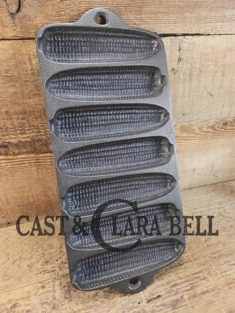 GREAT gift idea! 1950’s Wagner Ware Corn Pone gem pan. Makes wonderful bread sticks & cornbread! SC24 Bakeware