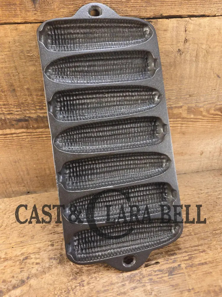 GREAT gift idea! 1950’s Wagner Ware Corn Pone gem pan. Makes wonderful bread sticks & cornbread! SC24 Bakeware