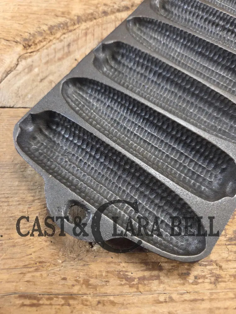 GREAT gift idea! 1950’s Wagner Ware Corn Pone gem pan. Makes wonderful bread sticks & cornbread! SC24 Bakeware