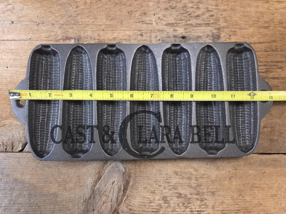 GREAT gift idea! 1950’s Wagner Ware Corn Pone gem pan. Makes wonderful bread sticks & cornbread! SC24 Bakeware