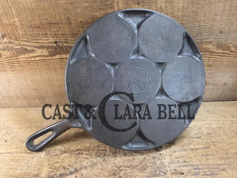 GREAT gift idea! Wagner made Griswold No. 34 Cast Iron Plett Pan with Small Block Logo, Skillet