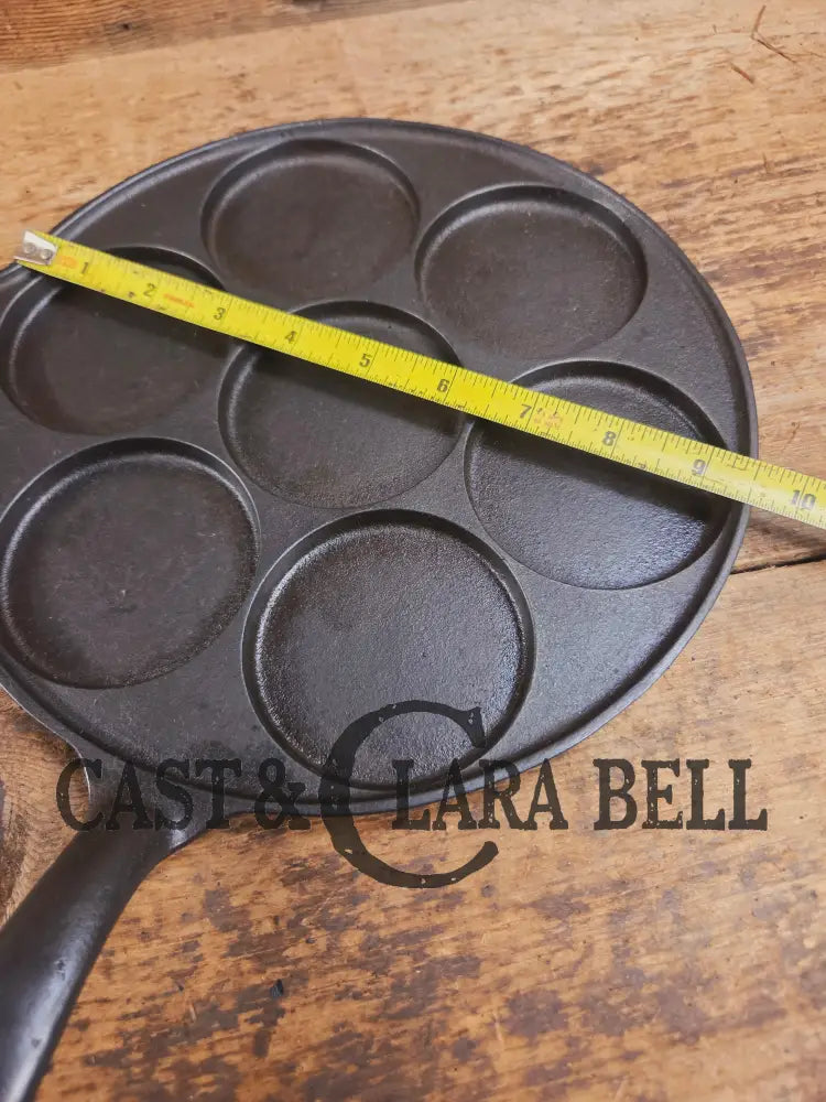 GREAT gift idea! Wagner made Griswold No. 34 Cast Iron Plett Pan with Small Block Logo Skillet