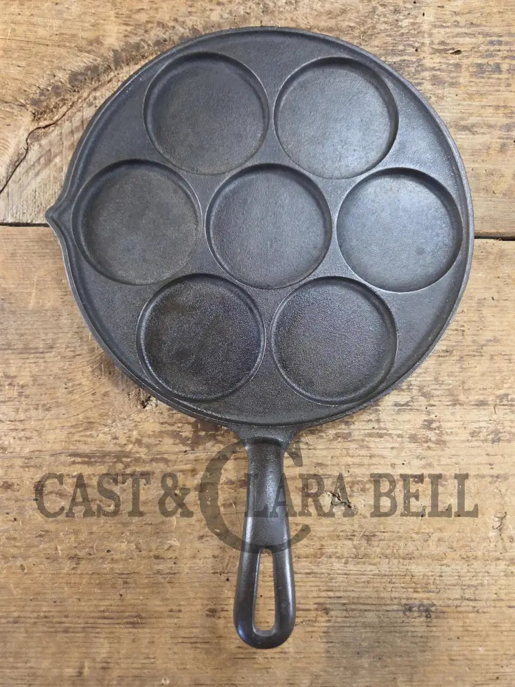 GREAT gift idea! Wagner made Griswold No. 34 Cast Iron Plett Pan with Small Block Logo, Skillet