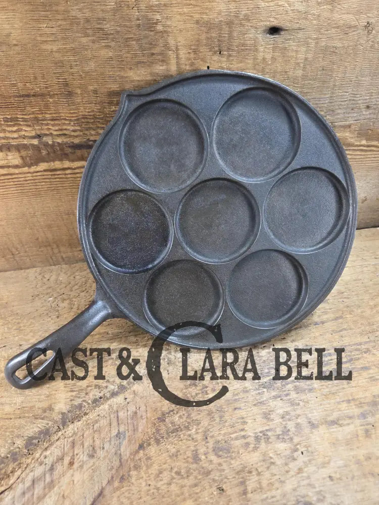 GREAT gift idea! Wagner made Griswold No. 34 Cast Iron Plett Pan with Small Block Logo, Skillet