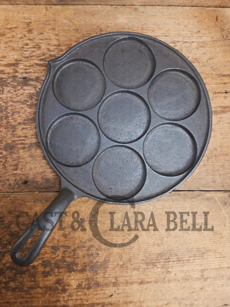 GREAT gift idea! Wagner made Griswold No. 34 Cast Iron Plett Pan with Small Block Logo Skillet